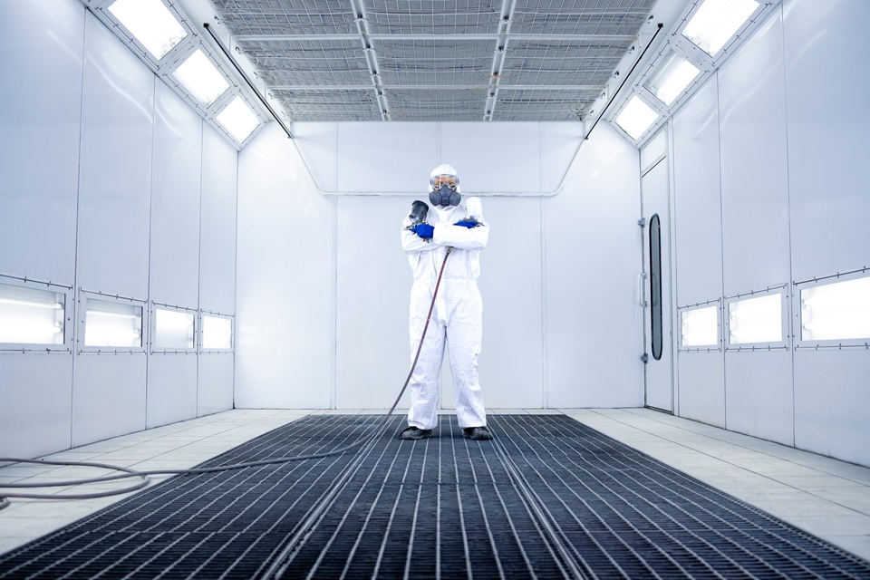How Paint Spray Booths Increase Workplace Productivity